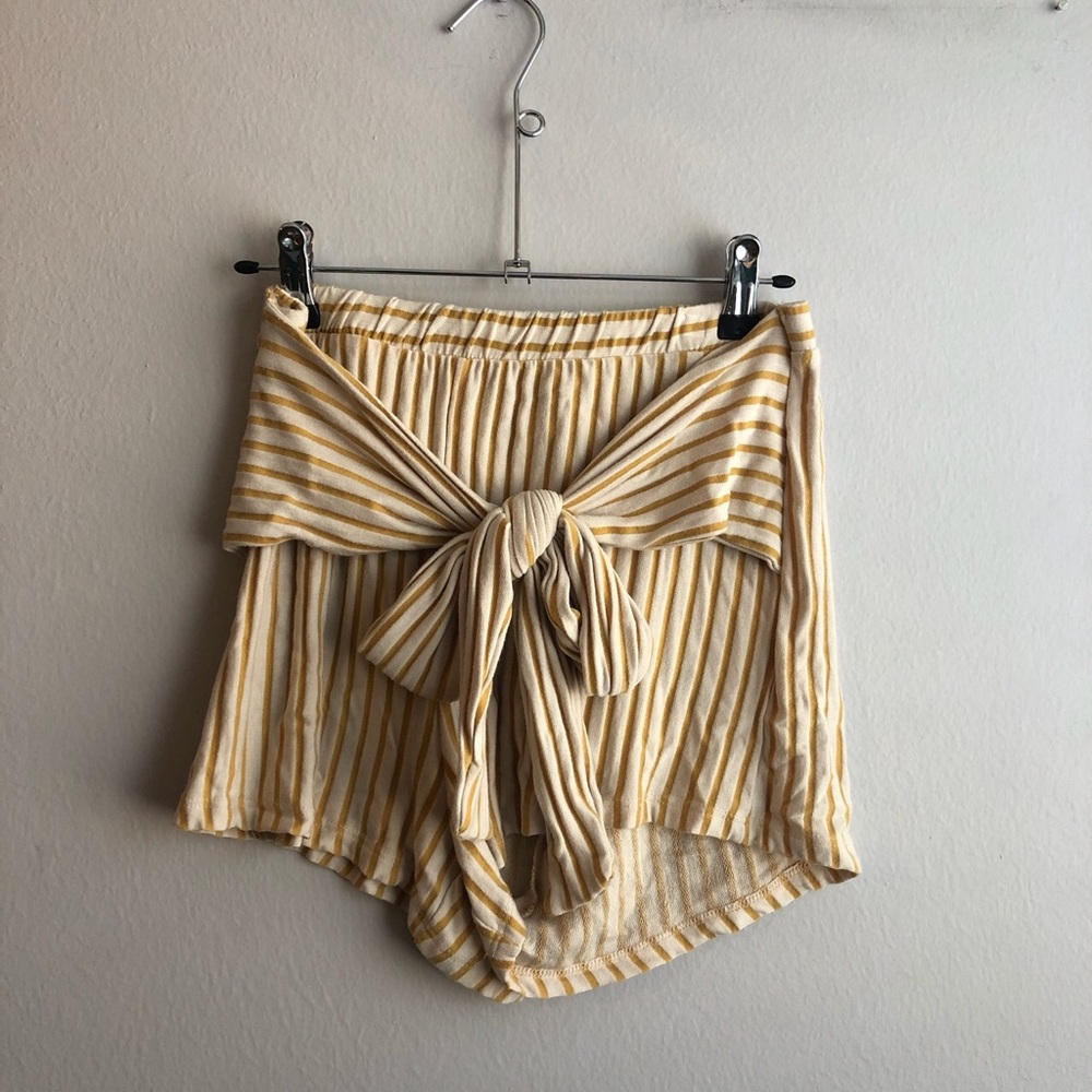striped tie shorts